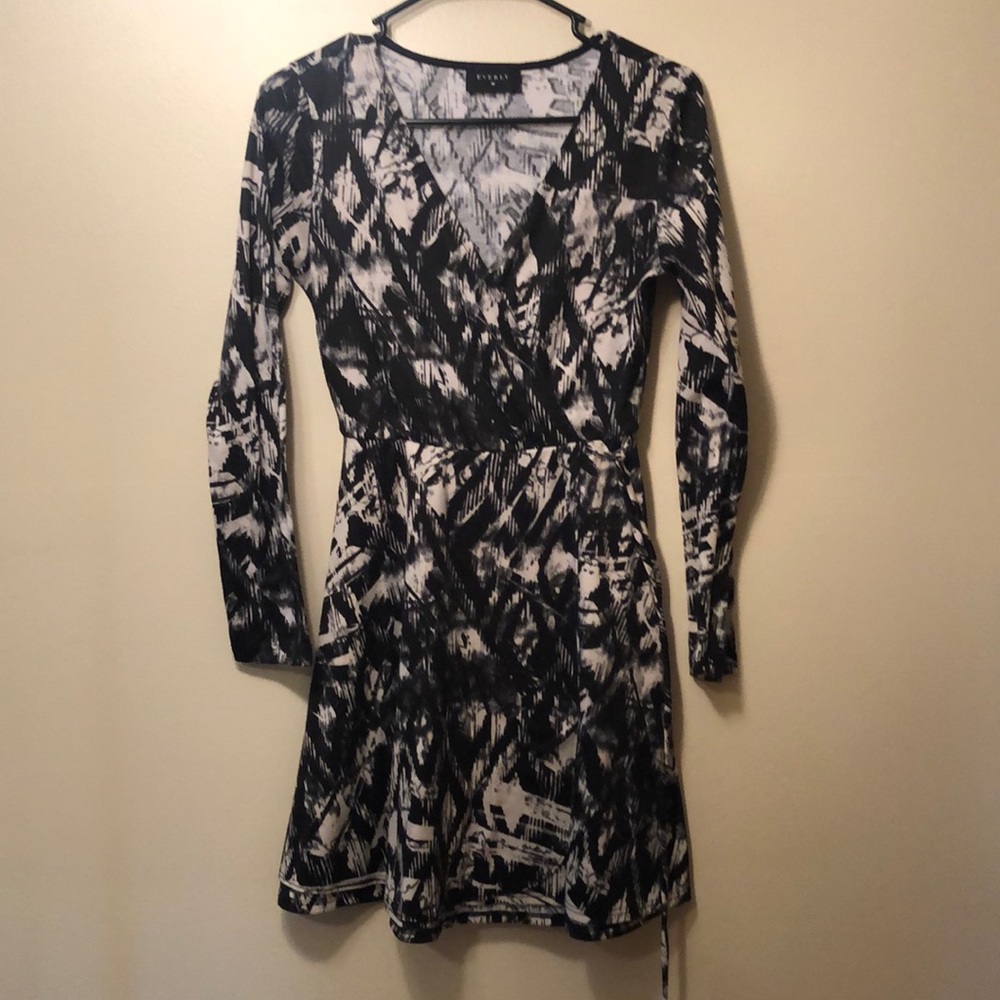 Black and White Faux Wrap Dress, Everly size S